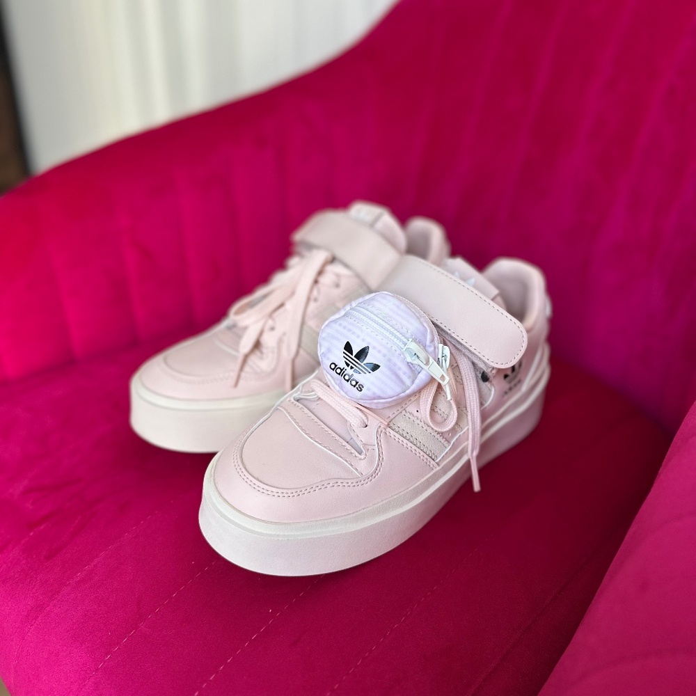 Brand New Adidas Light Pink Leather Sneakers with Pouch – US Women’s Size 6